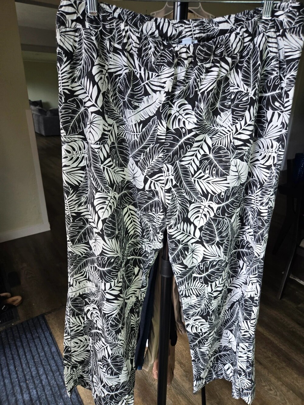 Relaxed fit pants